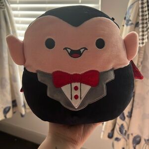 ‘Vlad’ Halloween Squishmallow